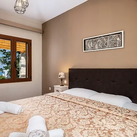 Lila Hill House *
