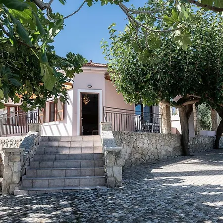 Tatil Evi Lila Hill House Stalós