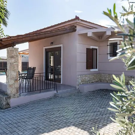 Lila Hill House Tatil Evi *