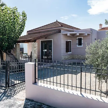 Tatil Evi Lila Hill House Stalós