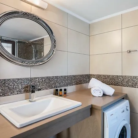 Lila Hill House Tatil Evi